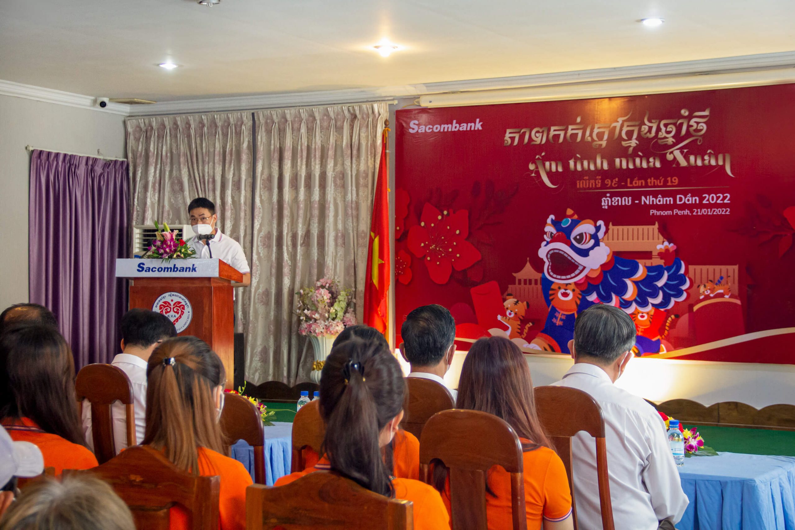 SACOMBANK CAMBODIA CONTINUE TO SHARE LOVE VIA THE AM TINH MUA XUAN CHARITY PROGRAM Sacombank 